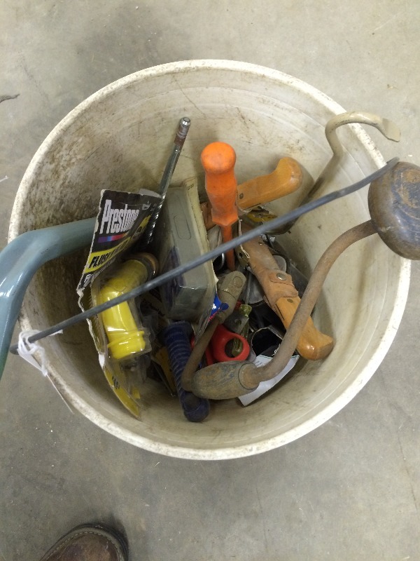 Box Lot of assorted tools
