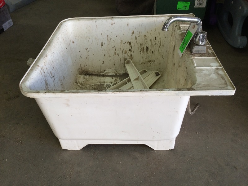 Plastic sink with legs - great for a shop