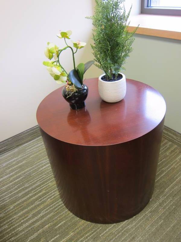 Round Display Unit and Accessories