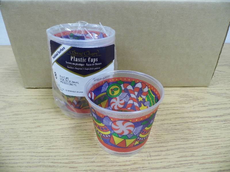 9 oz Plastic Cups - Holiday Goodies