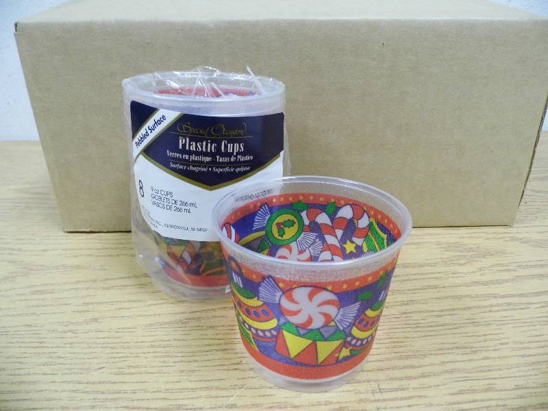 9 oz Plastic Cups - Holiday Goodies