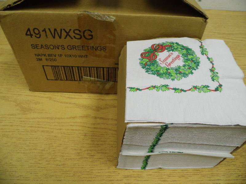 Seasons Greeetings - Wreath Cocktail Napkins