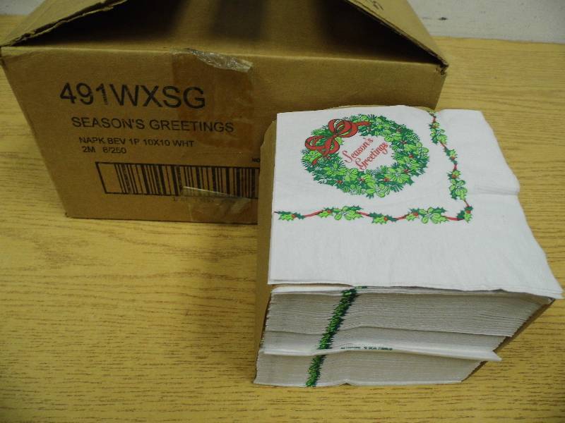 Seasons Greeetings - Wreath Cocktail Napkins