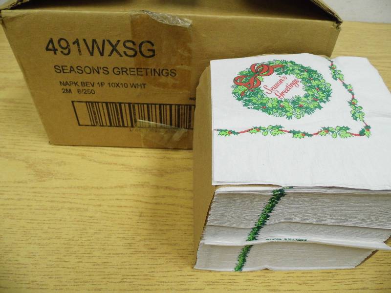 Seasons Greeetings - Wreath Cocktail Napkins