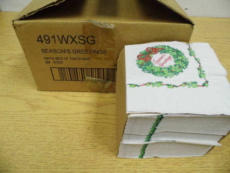 Seasons Greeetings - Wreath Cocktail Napkins