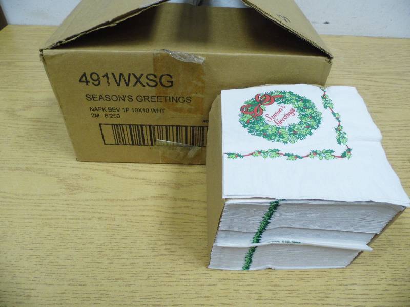 Seasons Greeetings - Wreath Cocktail Napkins