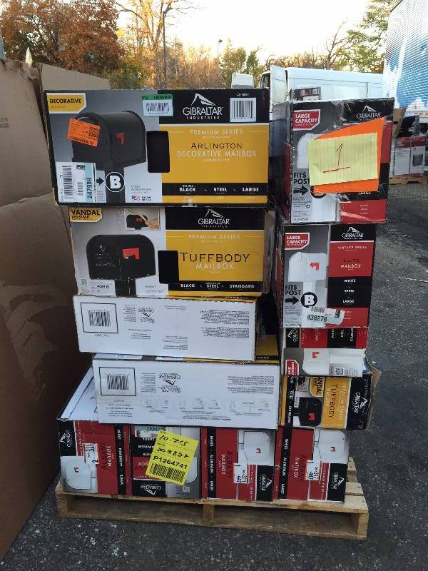 Lot of assorted Mailboxes