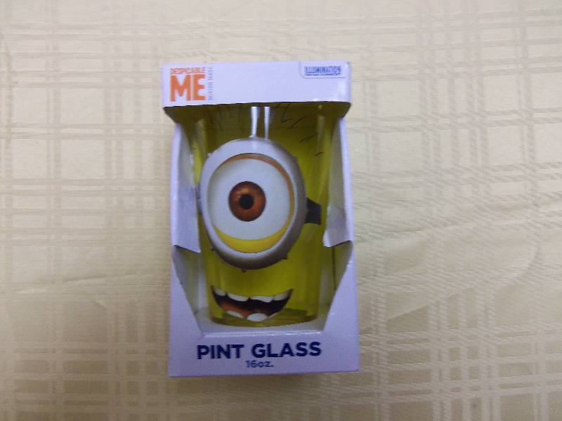 lot 53 image: Minion Glass