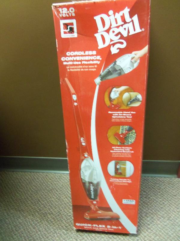 lot 56 image: Dirt Devil Cordless Quick-Flex 2-in-1