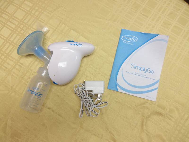 lot 68 image: Evenflo SimplyGo Breast Pump