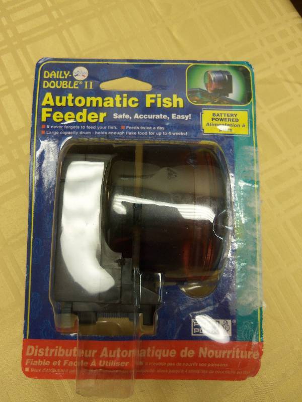 lot 81 image: Automatic Fish Feeder