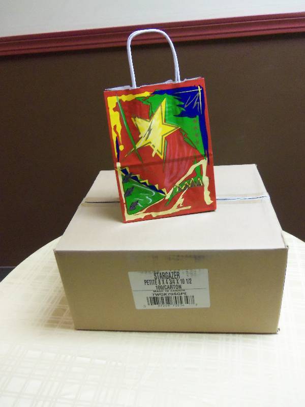 lot 87 image: Gift Bags