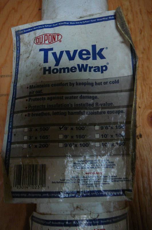lot 30 image: 9x100 Roll Tyvek House wrap