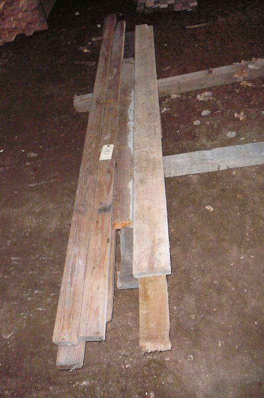 lot 42 image: 2x4 & 2x6 - 8 & 10 Mixed