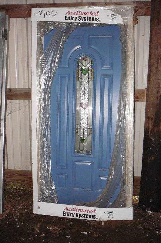 lot 100 image: 36 Entrance Door with Leaded glass no hinges Bayer Built