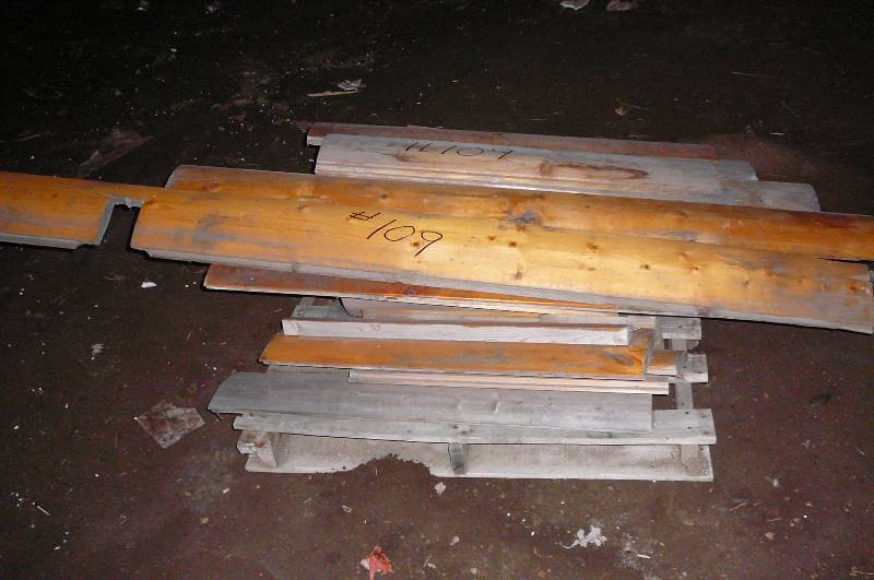 lot 109 image: Misc. 8 Log Siding