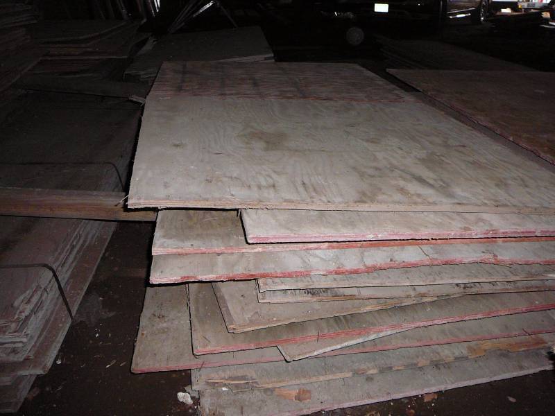 lot 127 image: Mixed Plywood