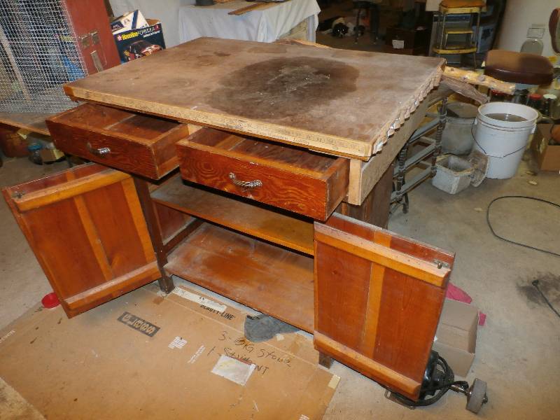 Wooden Work Bench