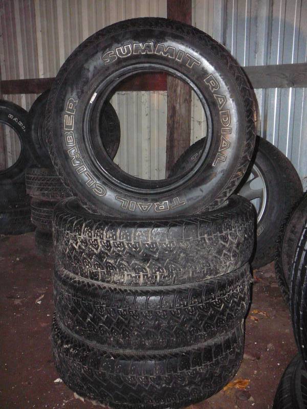 Tires  Summit Trail Climber Load Rand D 35-40% Tread