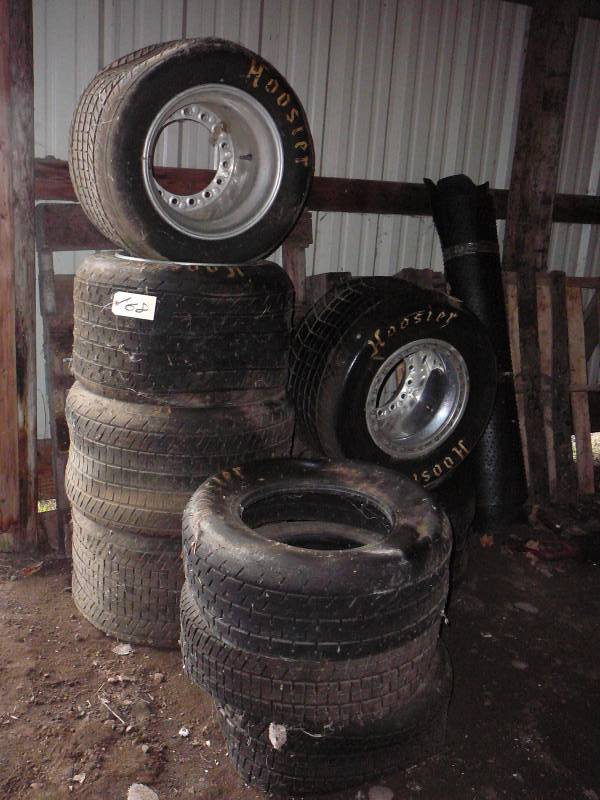 Model Race Car Alum Rims 2 - Bead lock and 4 Regular (nice Rims)