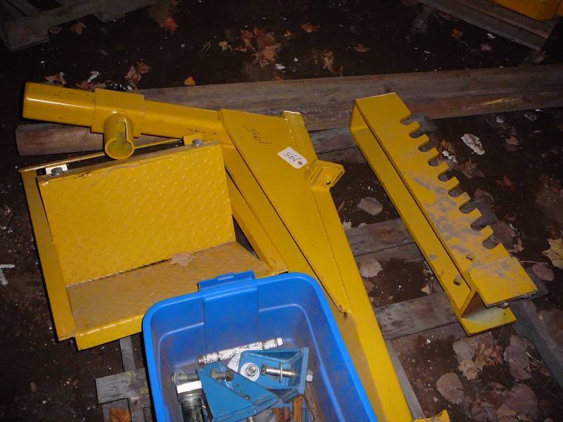 Continental Frame Rack Accessories, Post extender, Center Trolley, moving wheels, steps, Etc.