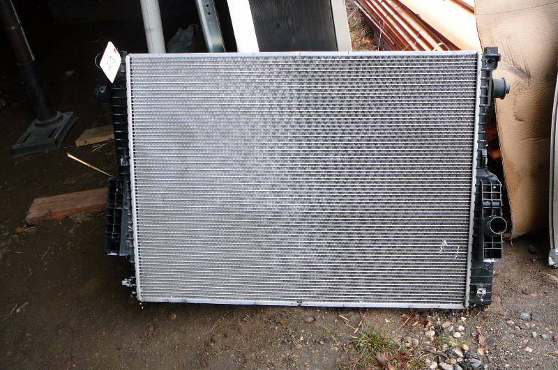 2008 Ford F350 6.4 Radiator good shape