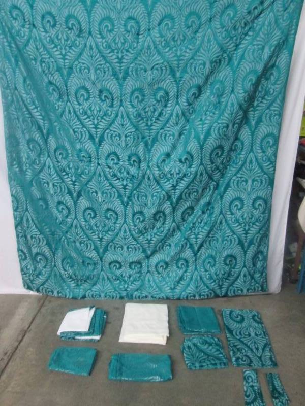 McLeland Design Venetian Bed Set - Full