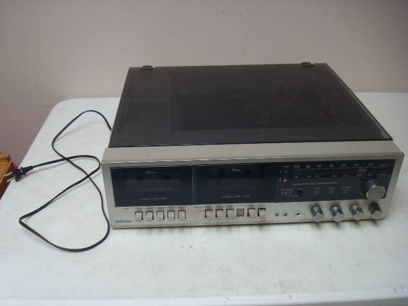 Stereo Record Player Powers On, Untested Other Then That