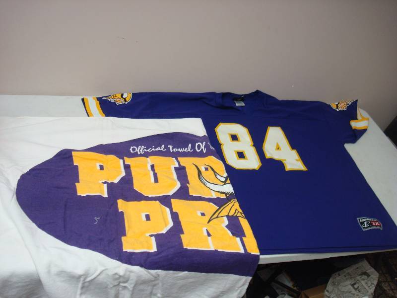 Vikings Towel And XXXL Jersey