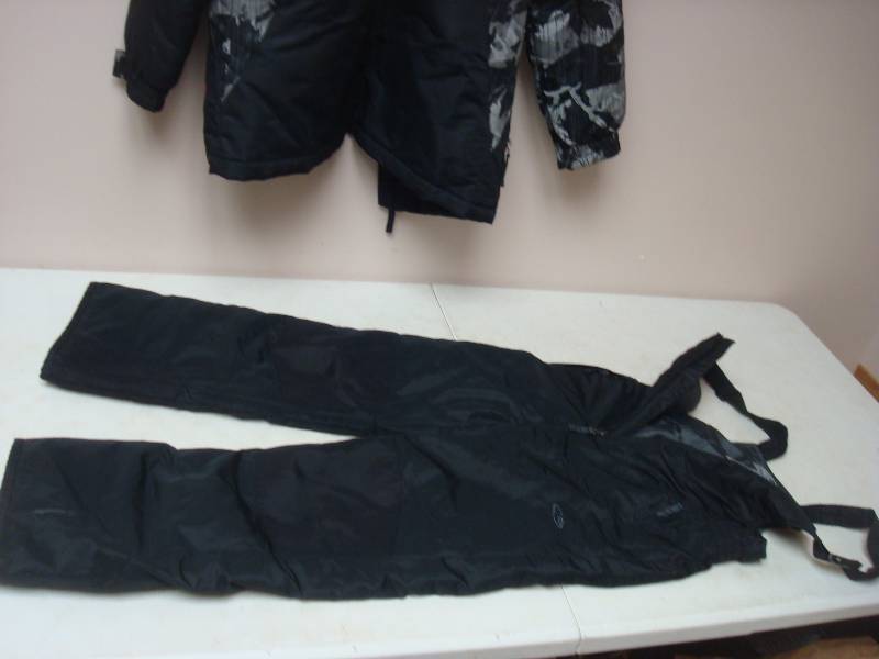Pair Of Snow Pants, Size Medium