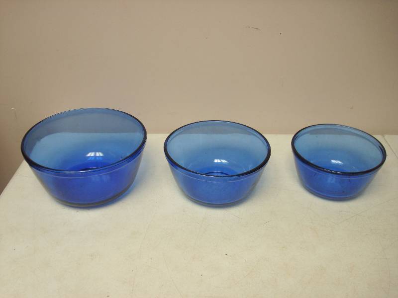 Lot Of Blue Anchor Hocking Mixing Bowls