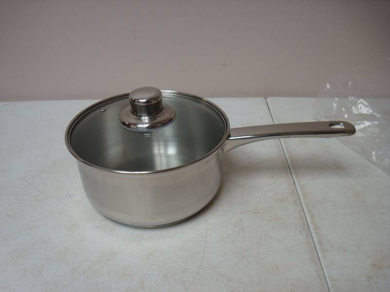 New Sauce Pan With Lid