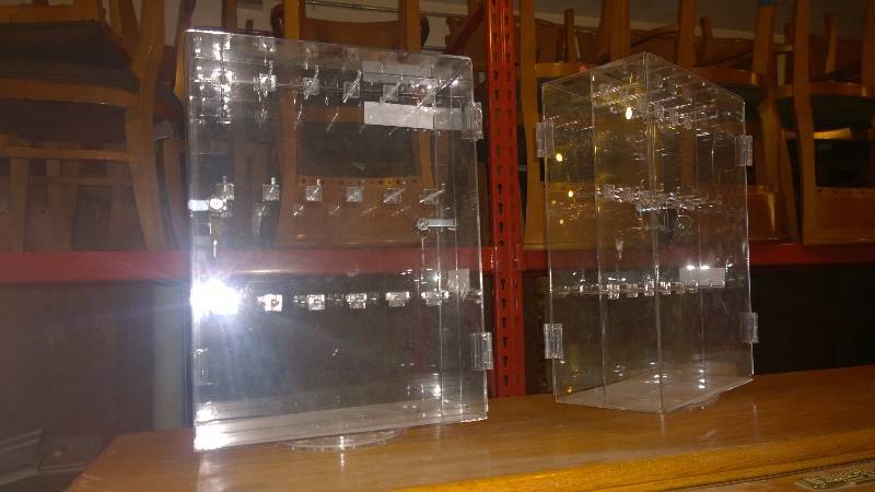 lot 17 image: 2 Display Cases with Keyed Entrances