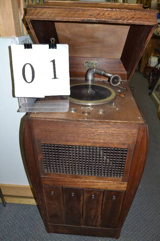lot 1 image: Antique Phonograph