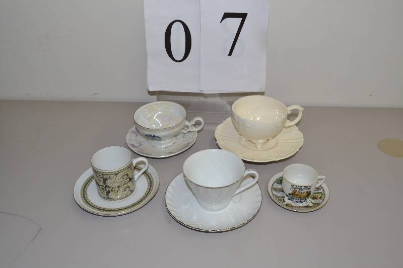 lot 7 image: cups & saucers