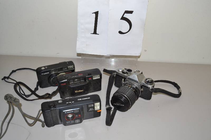 lot 15 image: Cameras
