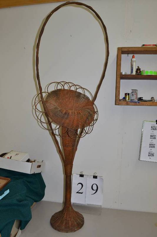 lot 29 image: Vintage wicker