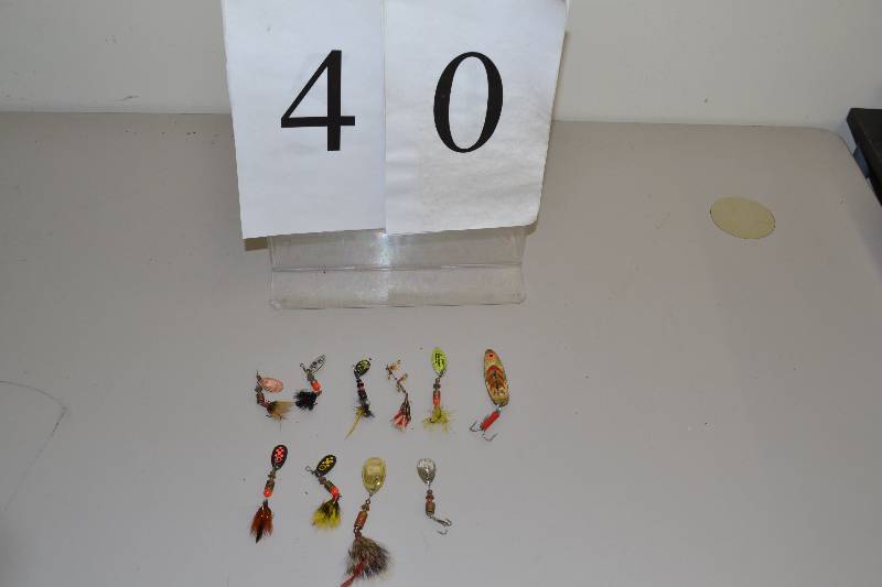 lot 40 image: Fishing lures