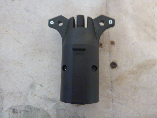 Valley Adapter Plug