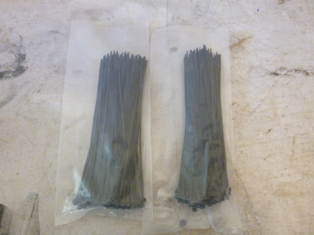 2 Packs of 8 Cable Ties