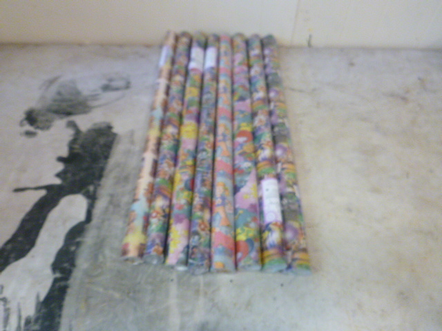 8 Rolls of Wrapping Paper