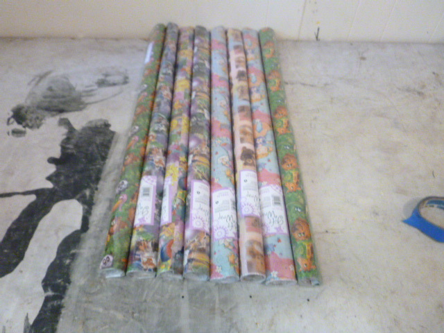 8 Rolls of Wrapping Paper