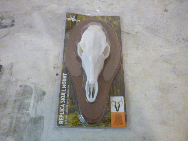 Field Champ Replica Skull Mount