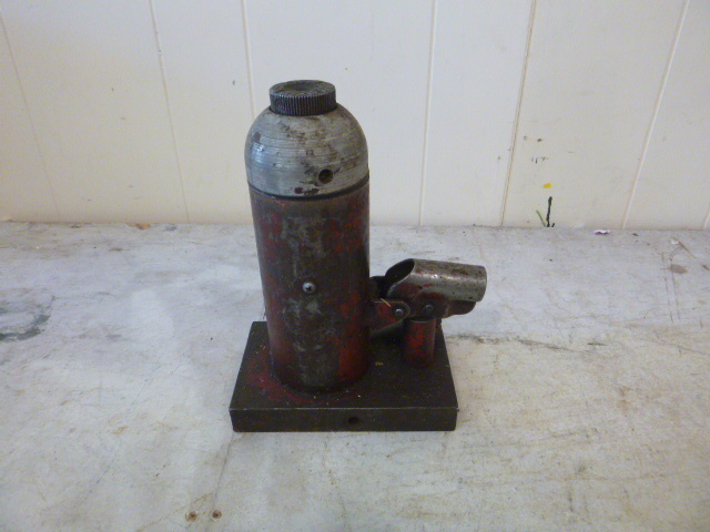 Bottle Jack