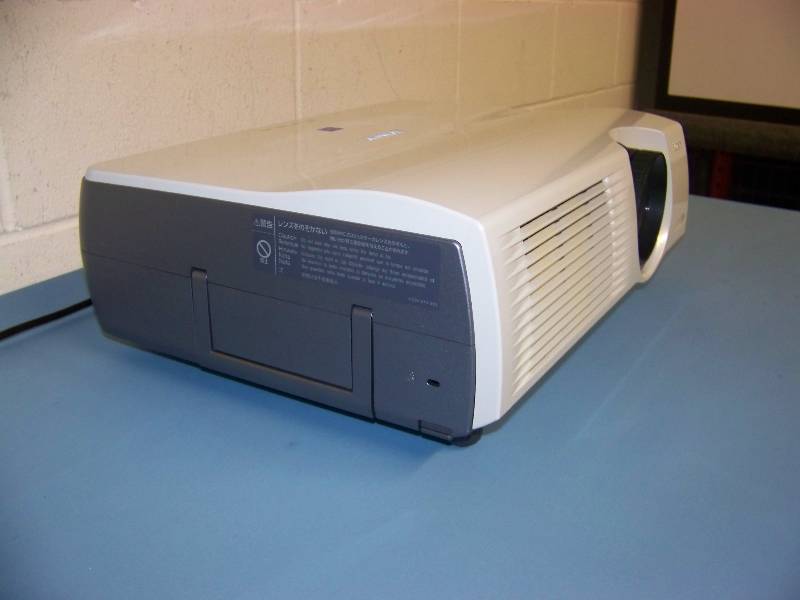 lot 18 image: Sony, SuperBright, VPL-PX35, LCD Projector