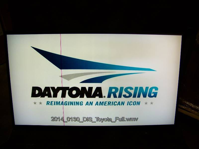 lot 101 image: 46, Samsung, LCD, Monitor  Display  Digital Signage Unit with Red Line in Display