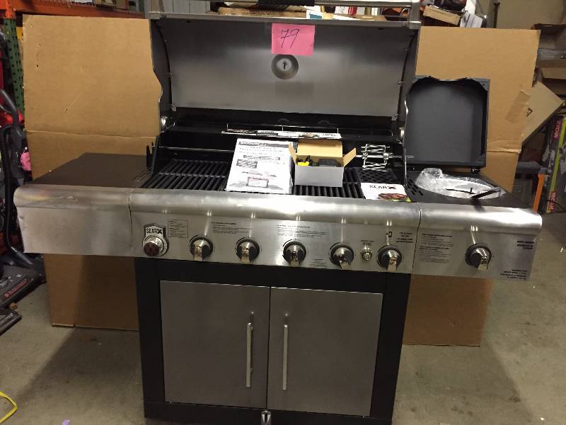 Brinkman 7 Burner Gas Grill - New small dent on side