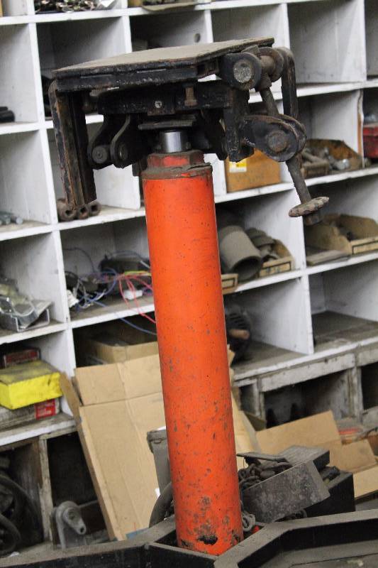 Transmission Jack
