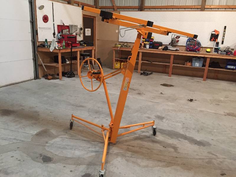 lot 4 image: Drywall and Panel hoist