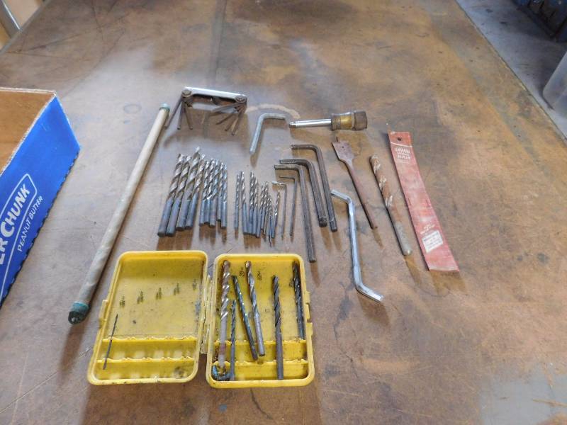 lot 18 image: large lot of drill bits various types and allen wrenches